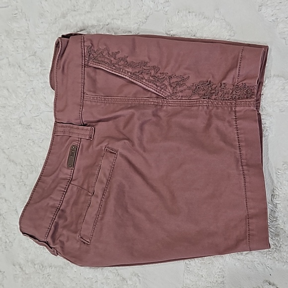 Blush Pink BKE Embroidered Shorts - Picture 4 of 9